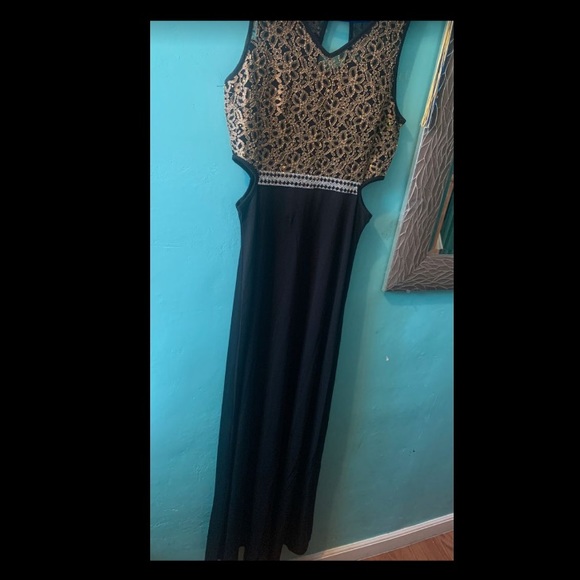 Black and Gold Prom Dress - Picture 4 of 4